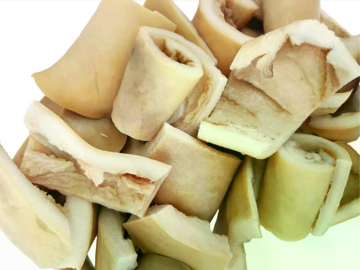 Kpomor – Cow head skin